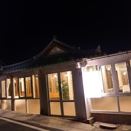 Hundred Years Hanok Мокпо Экстерьер фото