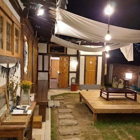 Hundred Years Hanok Мокпо Экстерьер фото