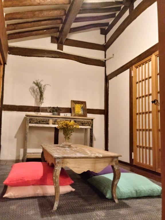 Hundred Years Hanok Мокпо Экстерьер фото