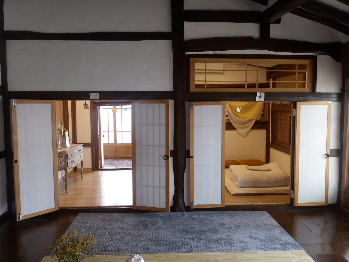 Hundred Years Hanok Мокпо Экстерьер фото