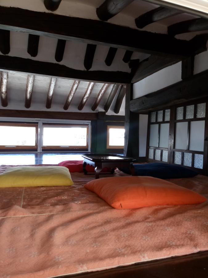 Hundred Years Hanok Мокпо Экстерьер фото